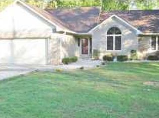 818 S Tall Oaks Dr E, Morgantown, IN 46160