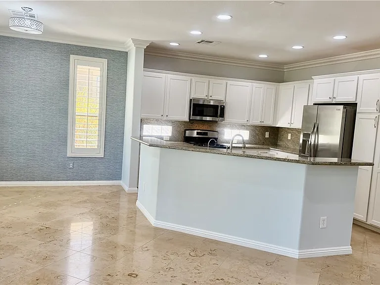 10385 Brillare Ave — Photo 6