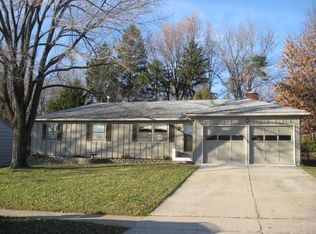 6008 W 102nd St, Overland Park, KS 66207