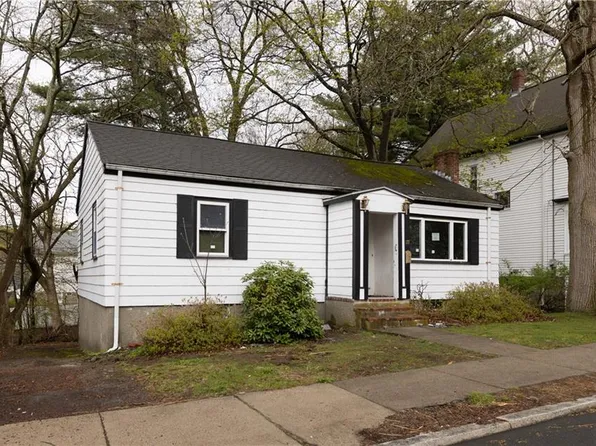 177 Perham St, West Roxbury, MA 02132