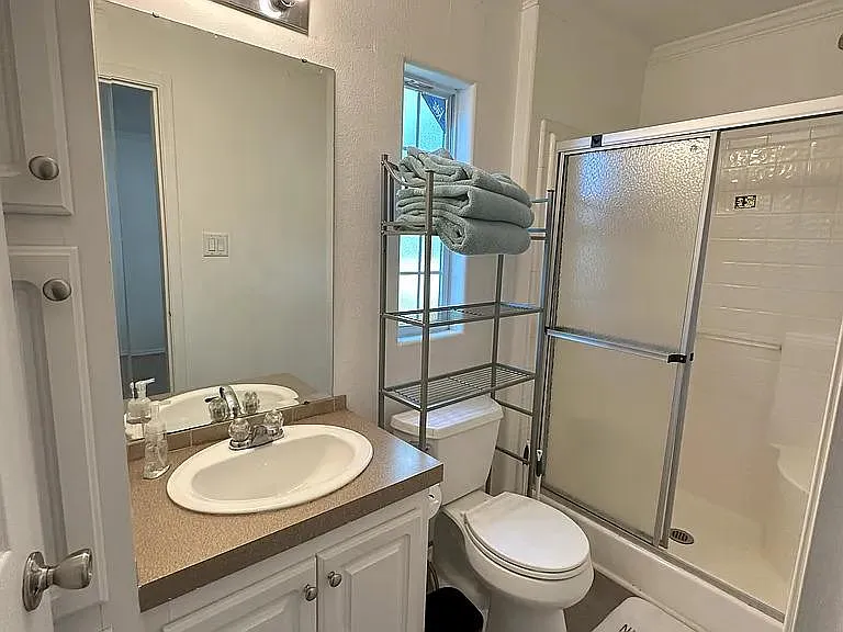 Unit Photo