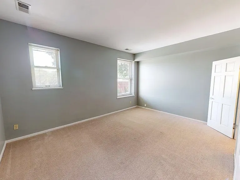 3861 McRee Ave — Photo 17