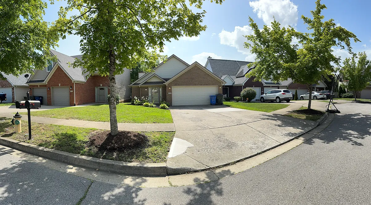 Building Photo - 1104 Brick House Ln