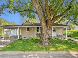 313 W Race St, Mount Pleasant, IA 52641