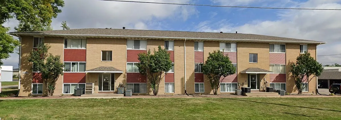 Twixt Town Apartments - 1020 Twixt Town Road — Photo 1