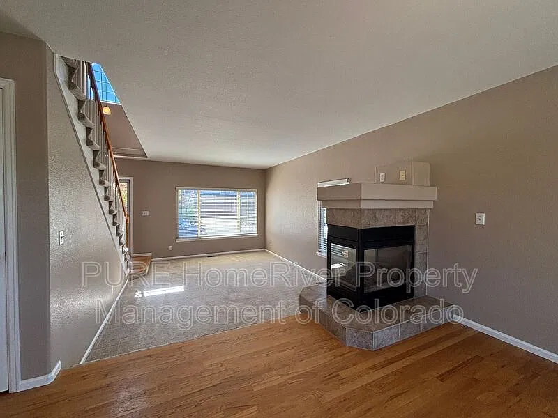 3 bed, 3.5 bath, 2105 sqft, $3,050 — Photo 3