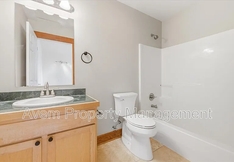 4527 SE 40th Ave — Photo 8