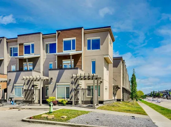 10 Westpark Line SW #201, Calgary, AB T3H 0Y5