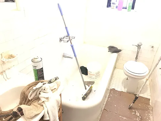 Rented by Zuz Realty | media 60