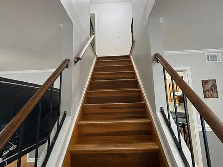 374 Lloyd St — Photo 12