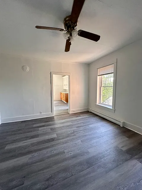 3 bed, 850 sqft, $1,475 — Photo 2
