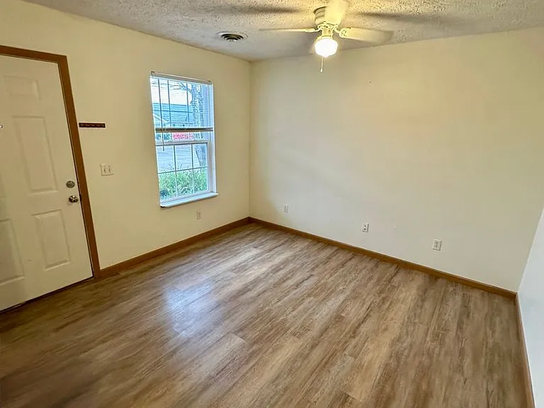 1883 Liam Ct — Photo 7