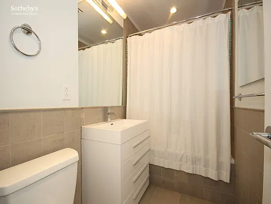 Rented by Sotheby's International Realty | media 31