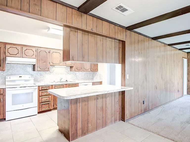 1407 Akron Dr — Photo 4