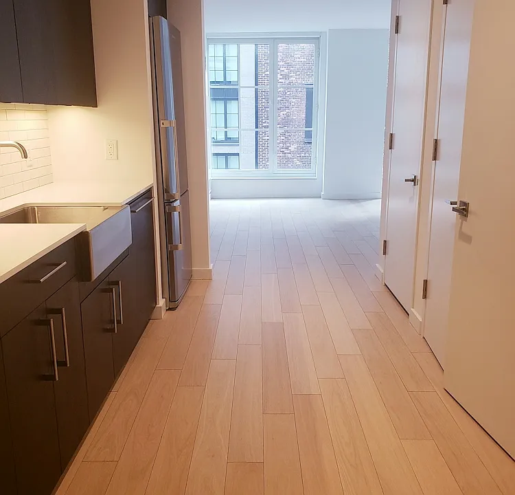 535 W 43rd St N #10C