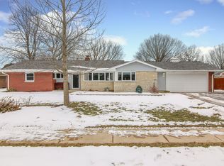 529 Clark St, Hinckley, IL 60520
