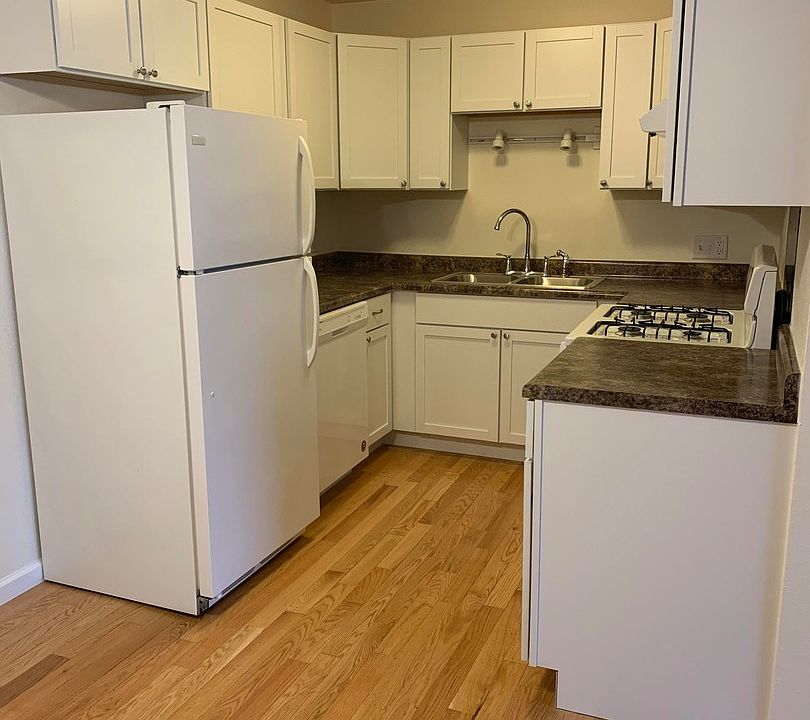 1st image of 930 Copeland Ave APT 108