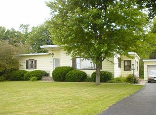 7747 Akron Rd, Lockport, NY 14094