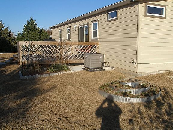 3rd image of 12042 East St