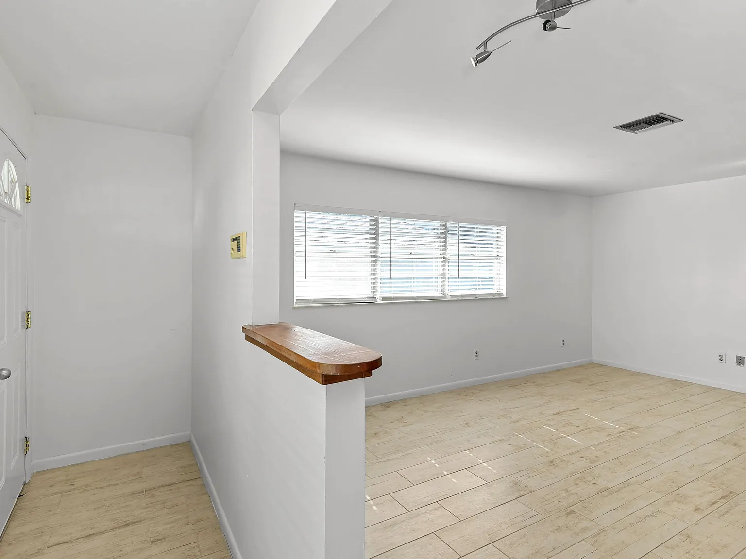 3 bed, 1782 sqft, $3,200 — Photo 4