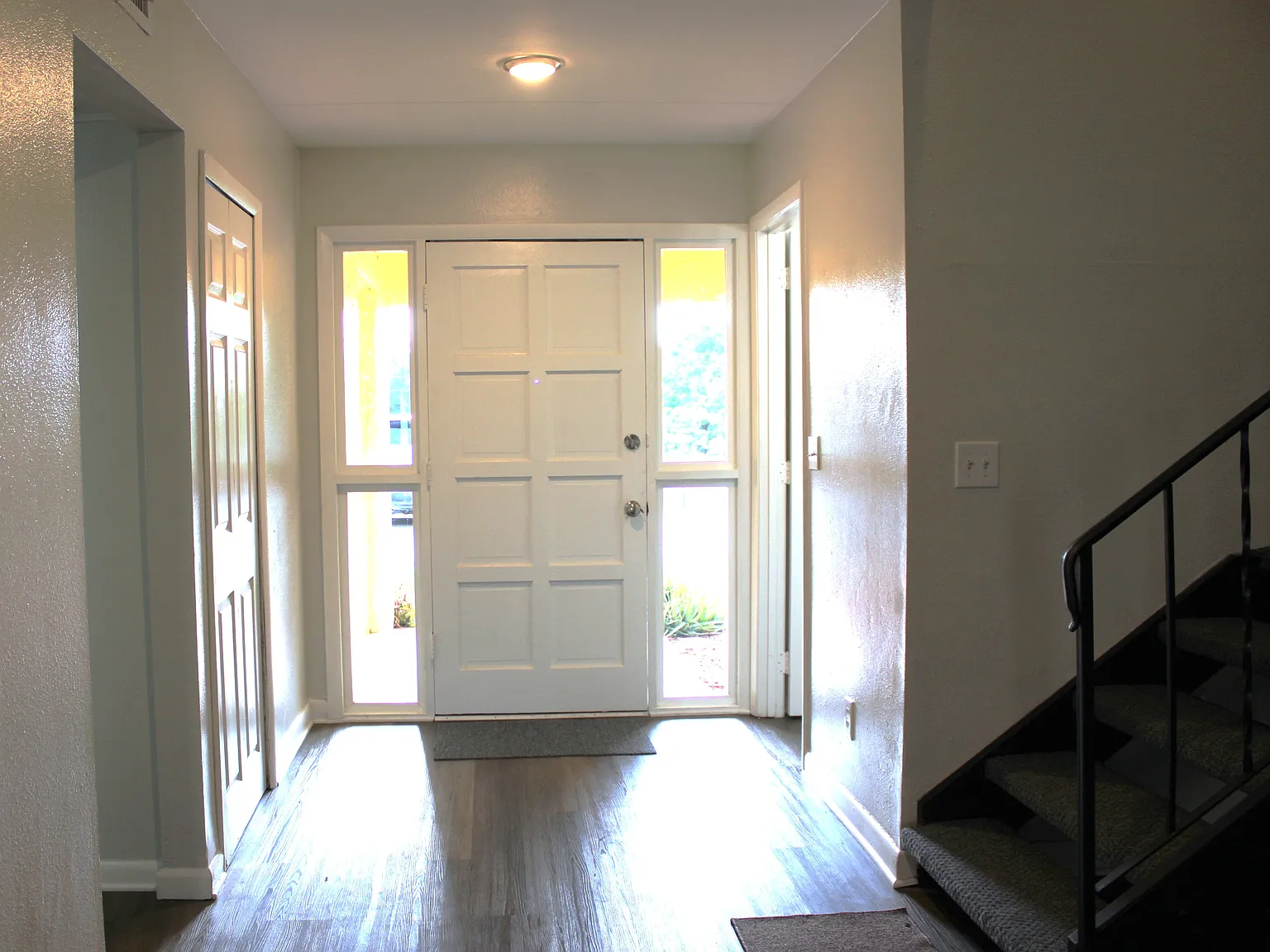 3 bed, 2.5 bath, 1356 sqft, $1,500 — Photo 2