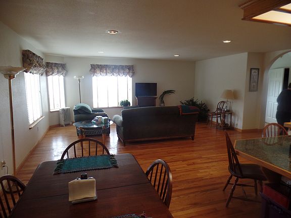 3rd image of 30 Barscape Ln