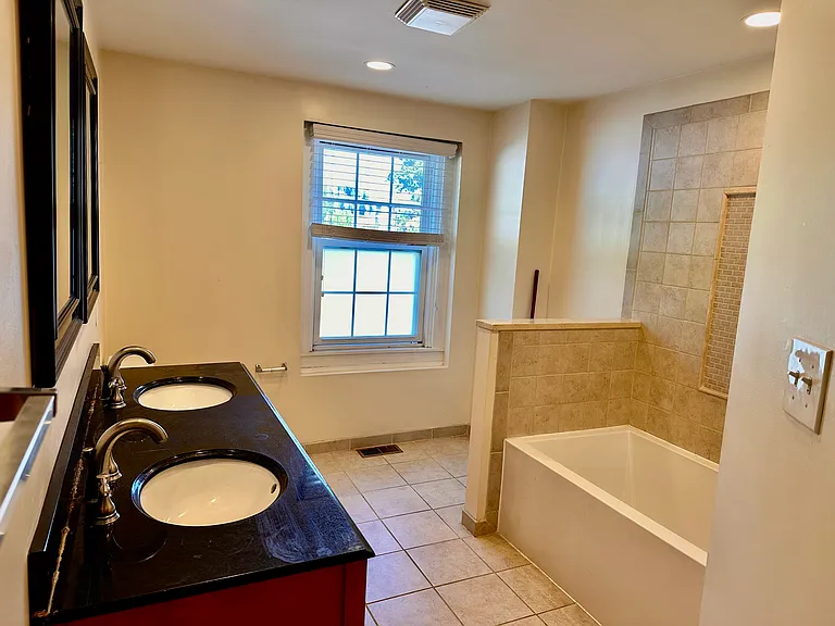 236 Dolphin Ln — Photo 12