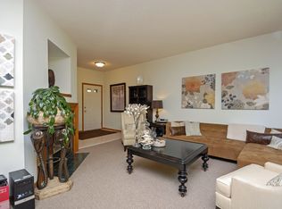 8014 Everest Ln N, Maple Grove, MN 55311