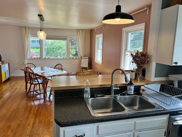 373 Franklin St — Photo 9