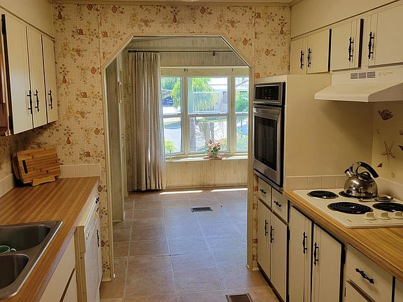 5th image of 7 Grande Camino Court
