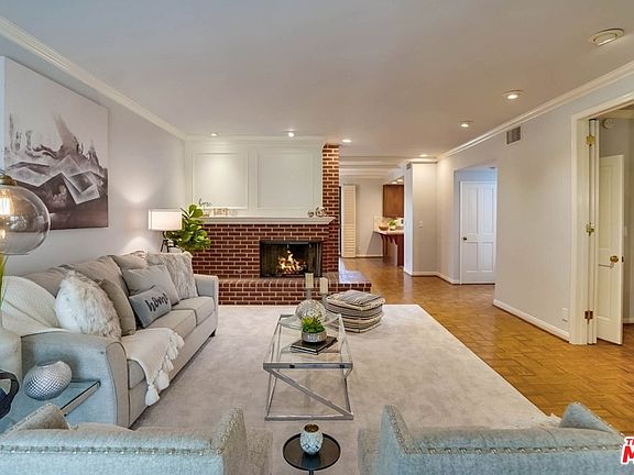 3rd image of 4441 Cahuenga Blvd Unit B