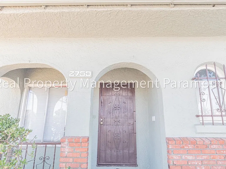 2757 Mansfield Ave — Photo 17