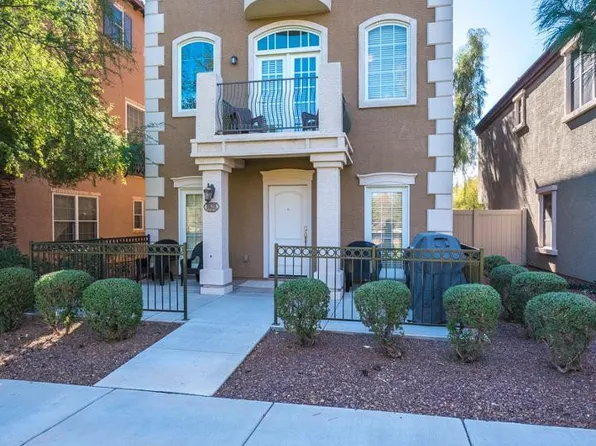 1628 E Canyon Creek Dr, Gilbert, AZ 85295