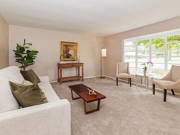 5th image of 1125 N Bittersweet Ln