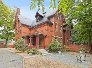 2 Rangeley Rd #2, Winchester, MA 01890