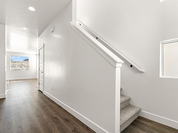 4th image of LOT 110 Desert Ter