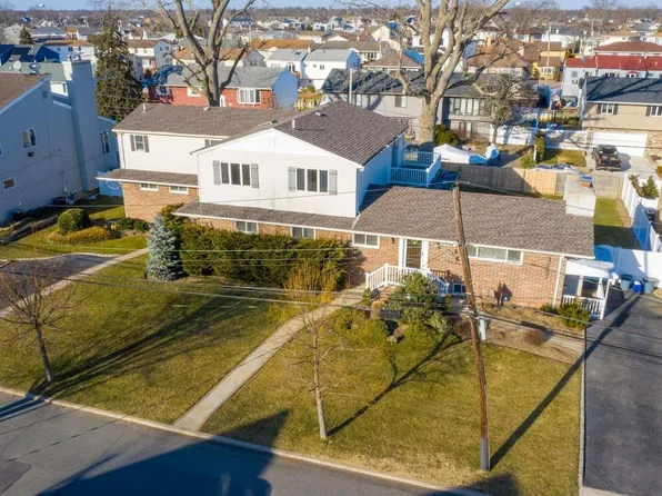 3497 Frederick Street, Oceanside, NY 11572