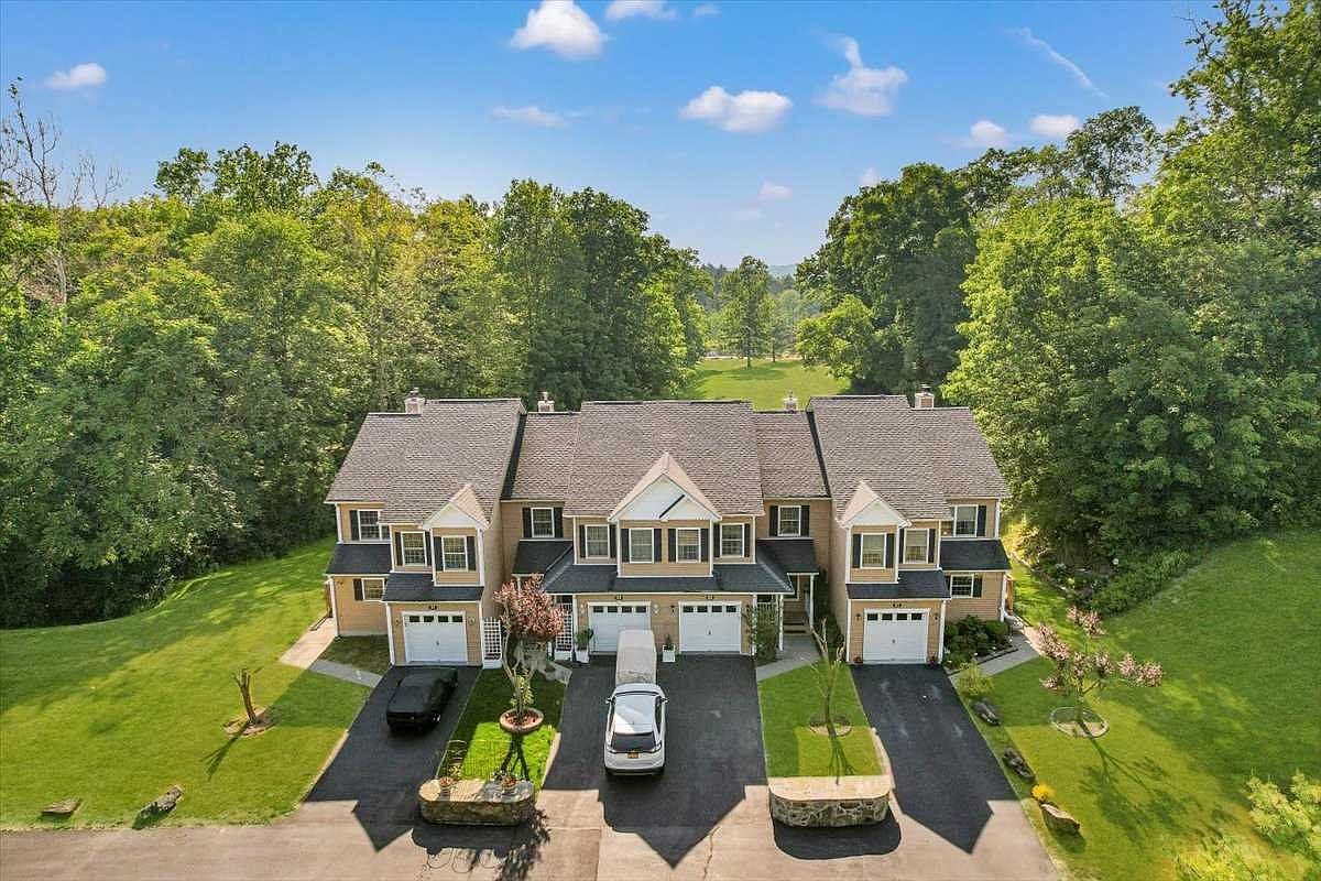 25 Newington Dr, Hyde Park, NY 12538 Zillow