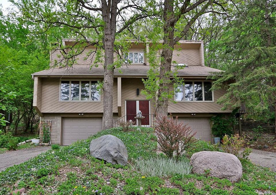 1st image of 2217 Highwood Ave