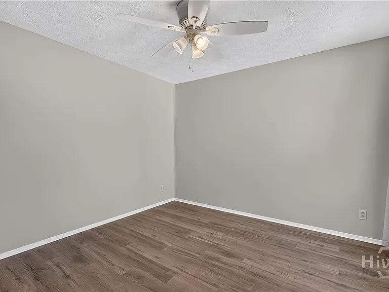459 Mall Blvd #23 — Photo 31