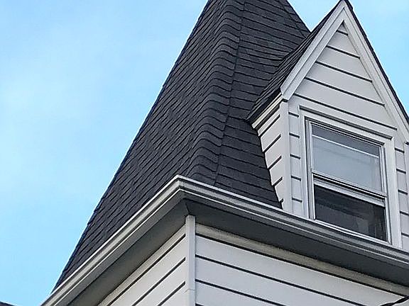 4th image of 25 Farragut Ave