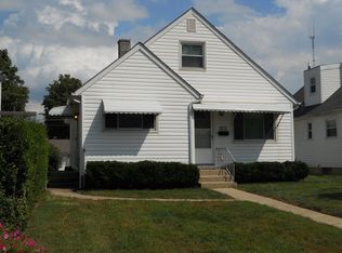 872 Palmer Rd, Columbus, OH 43212