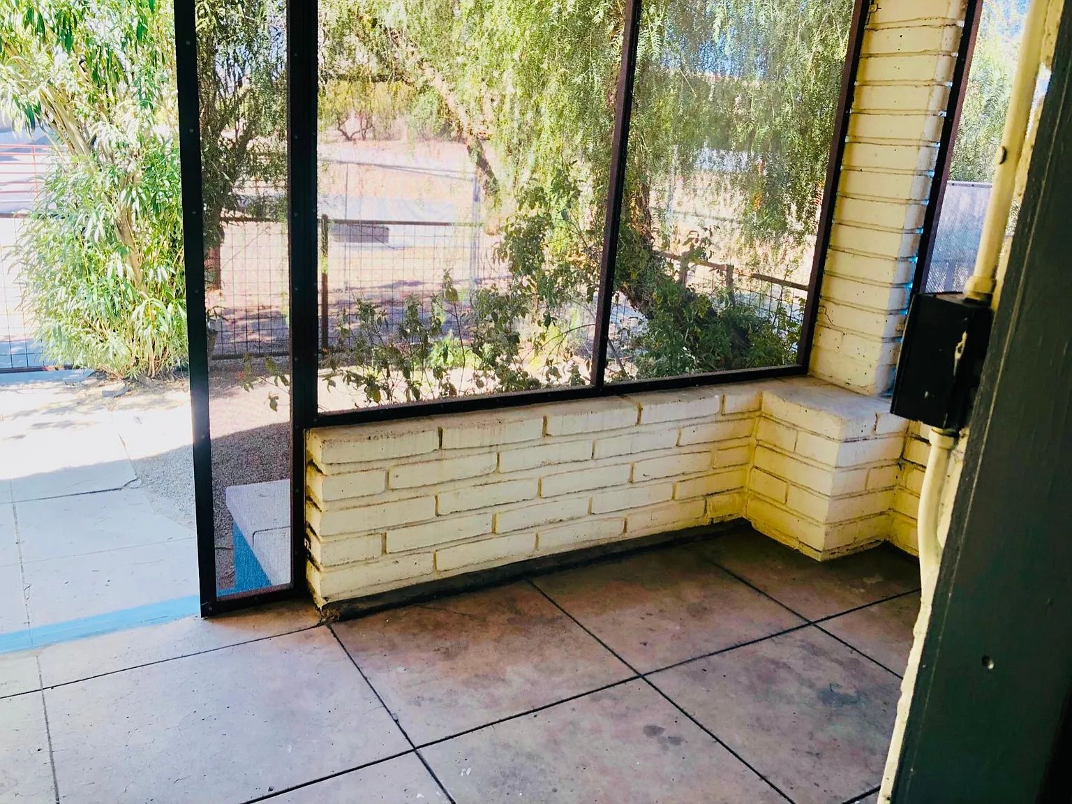 3 bed, 1075 sqft, $1,950 — Photo 4