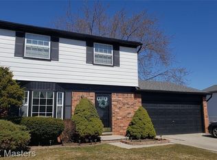 23132 Croft Ave, Flat Rock, MI 48134