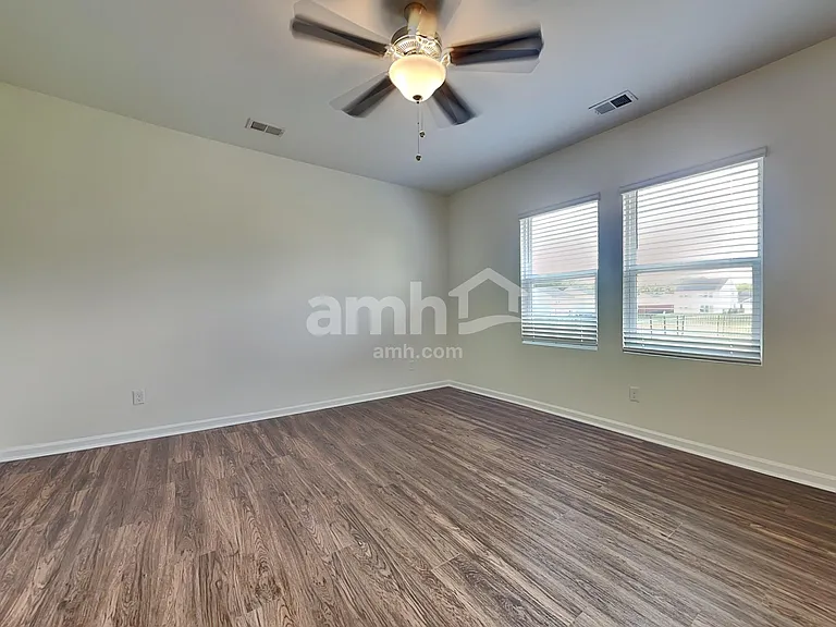 167 Orion Way — Photo 5