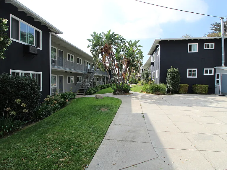 FOOTHILL VILLAGE — Photo 17