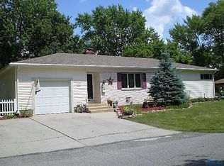 1275 Grove St, Defiance, OH 43512