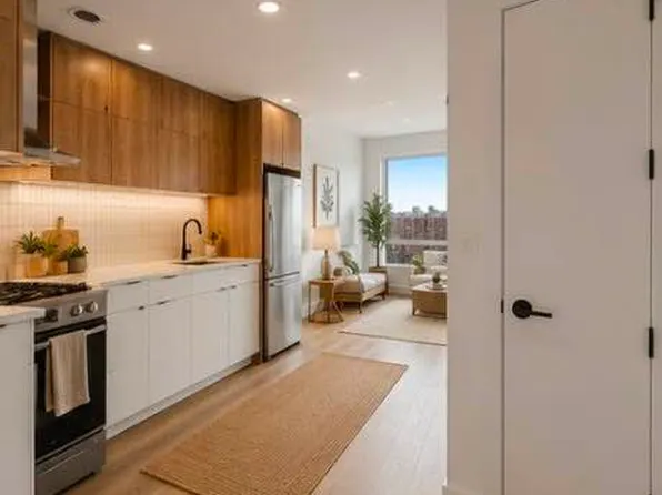 80 Linden Boulevard image 1 of 12