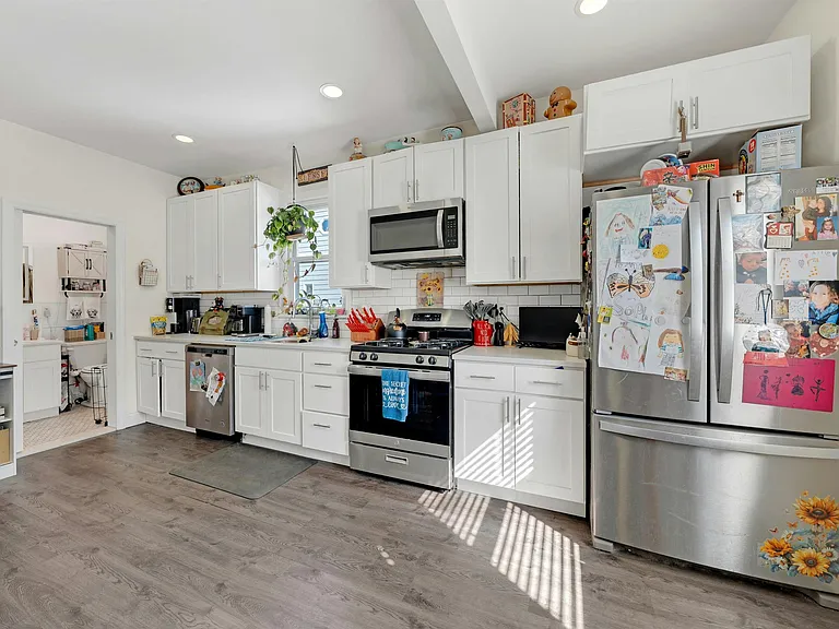 632 Chase Ave #2 — Photo 14