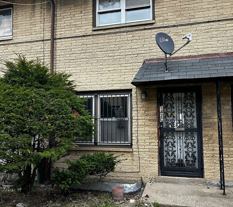 1st image of 1142 E 81st St Unit C